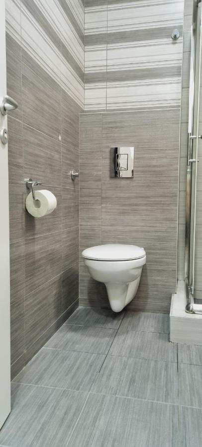 Grove II Apartment = Strict City Centre Novi Sad Eksteriør bilde